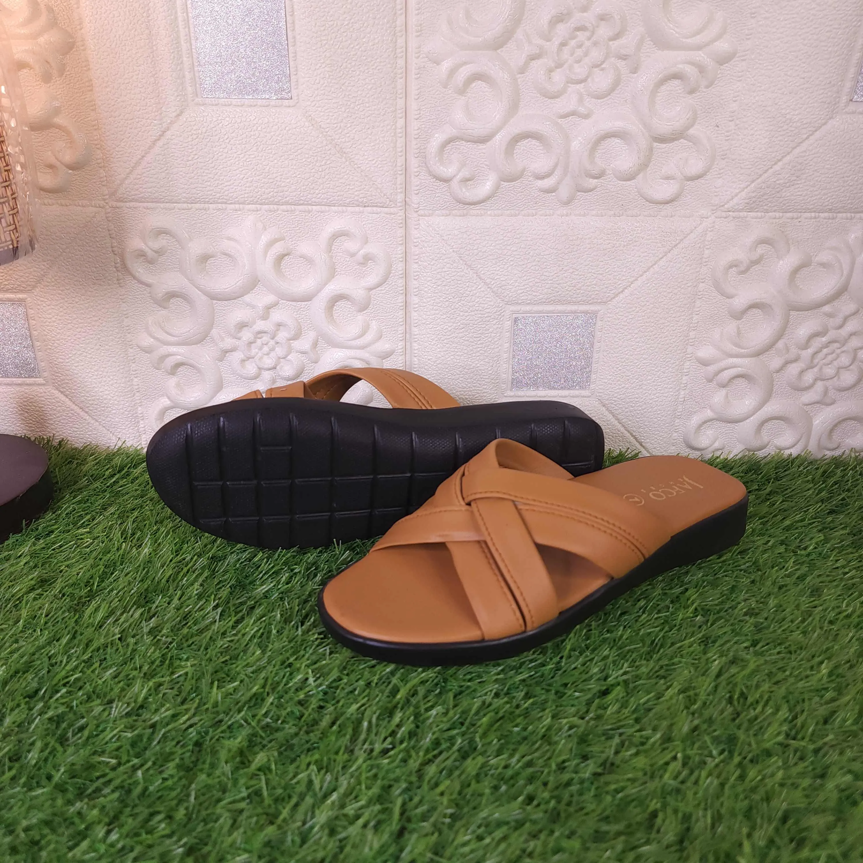 Camel Cross Pattern Slippers