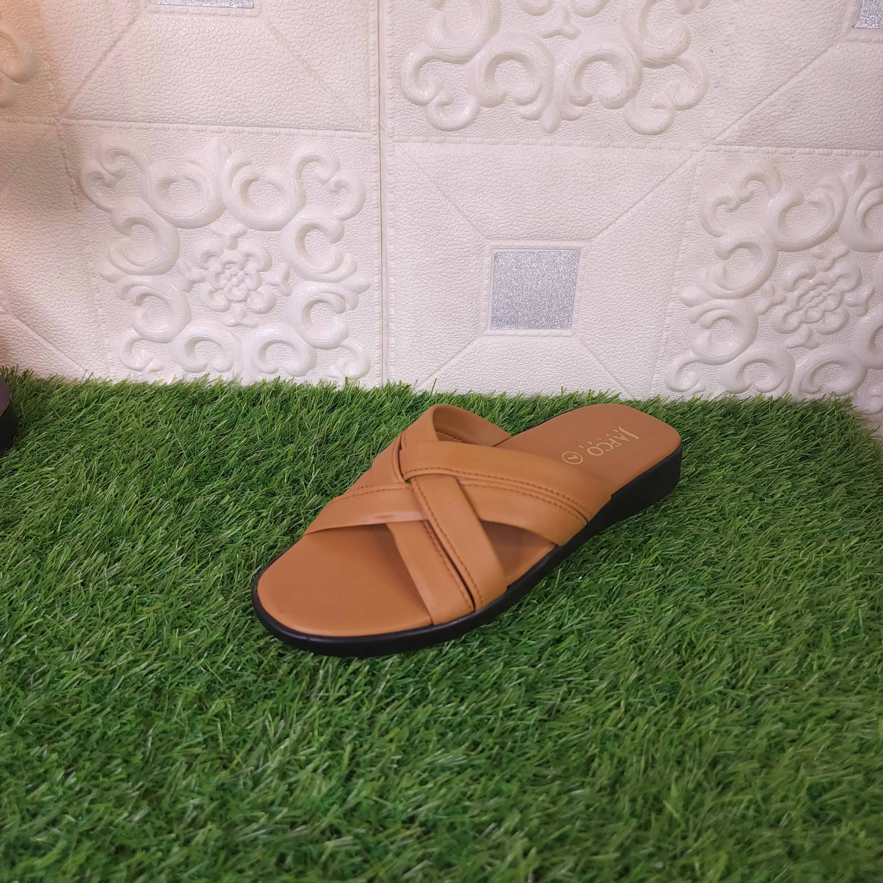 Camel Cross Pattern Slippers