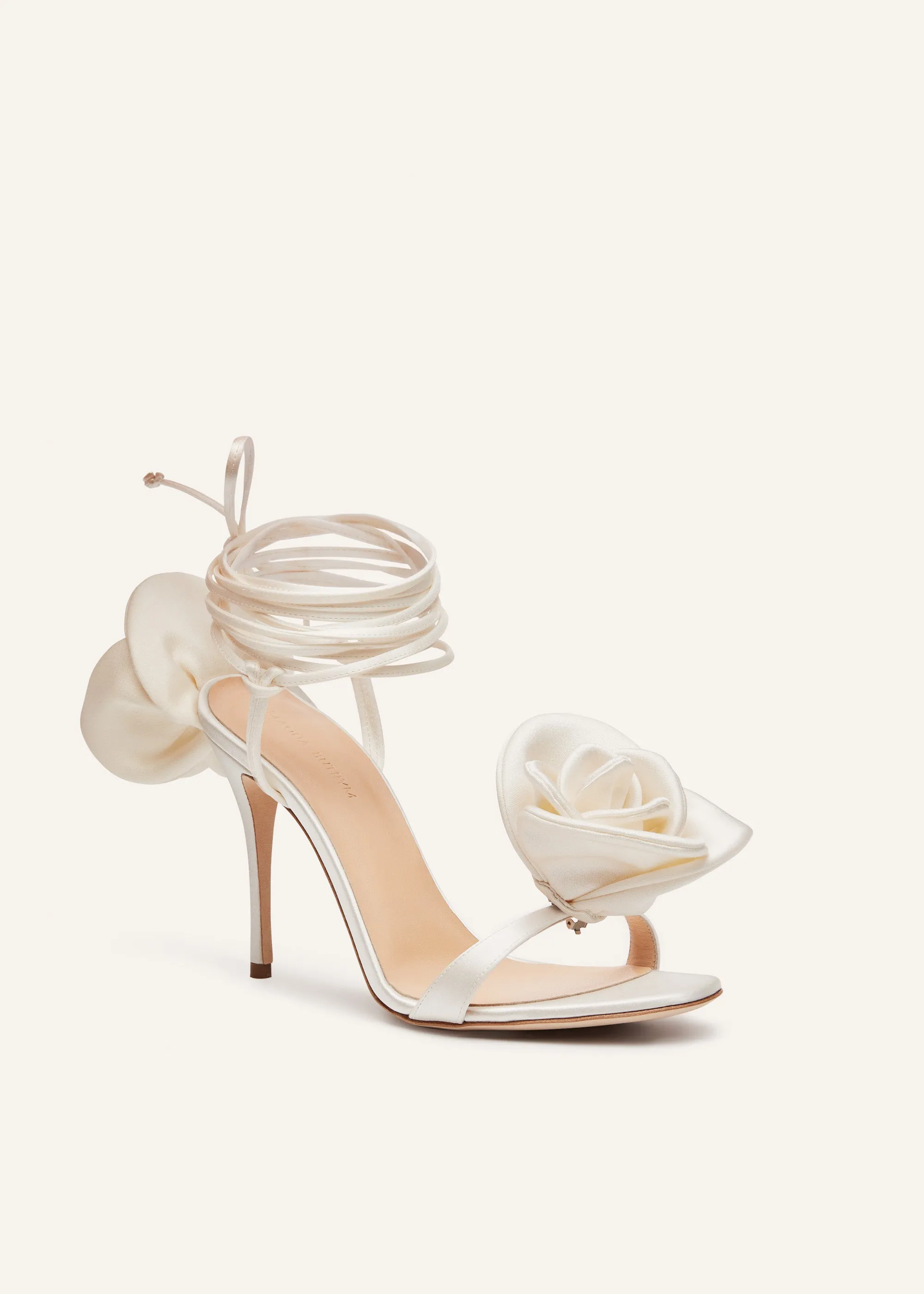 Double flower heel sandals in ivory