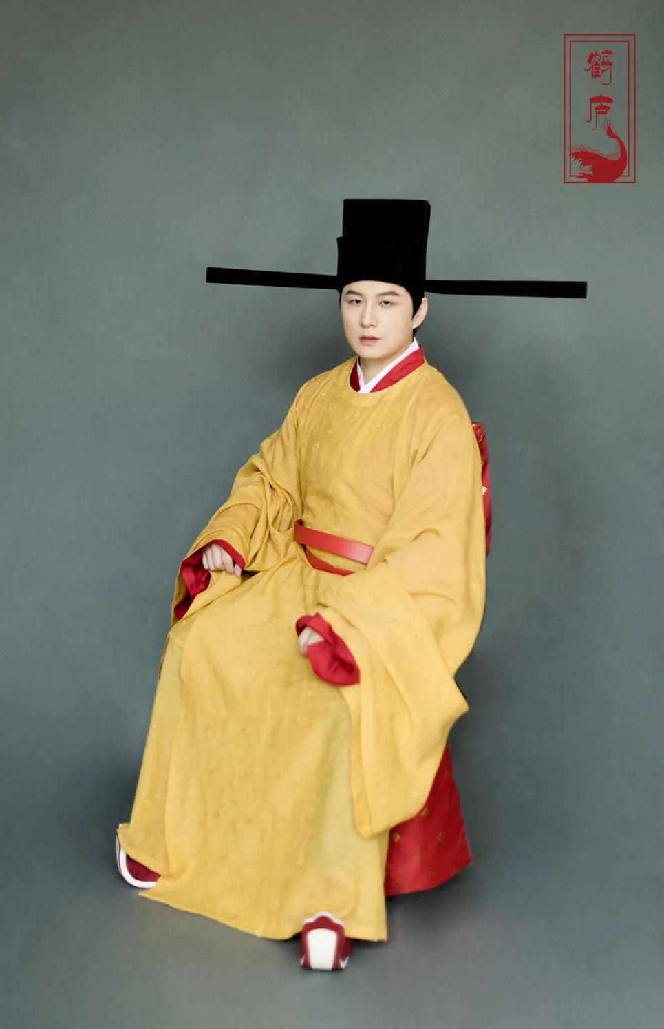 Guan Wen 观文 Reading Literature Northern Song Restoration Men's Court Official Yuanlingpao Round Collar Robe