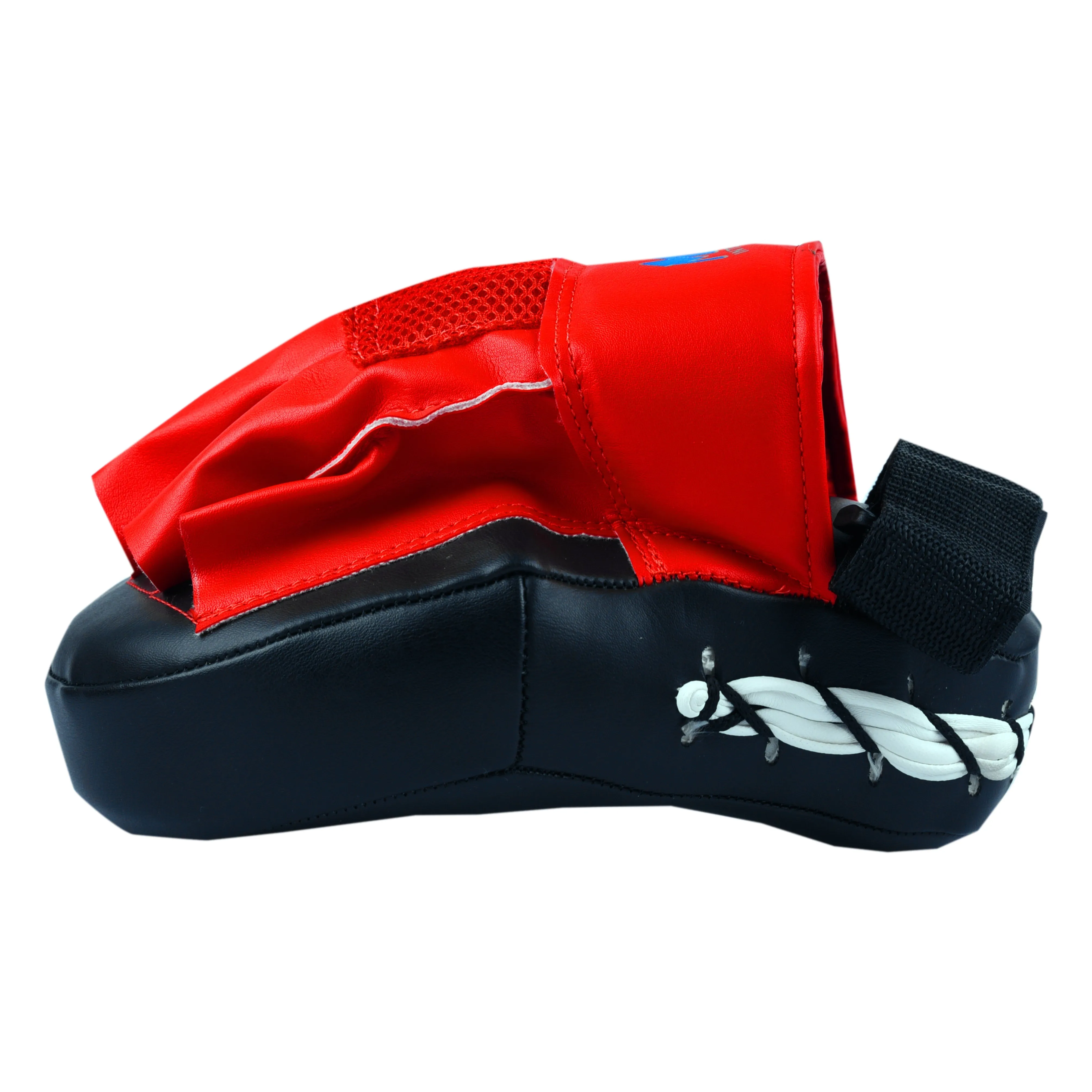 MAR-195A | Red & Black Curved Focus Mitts