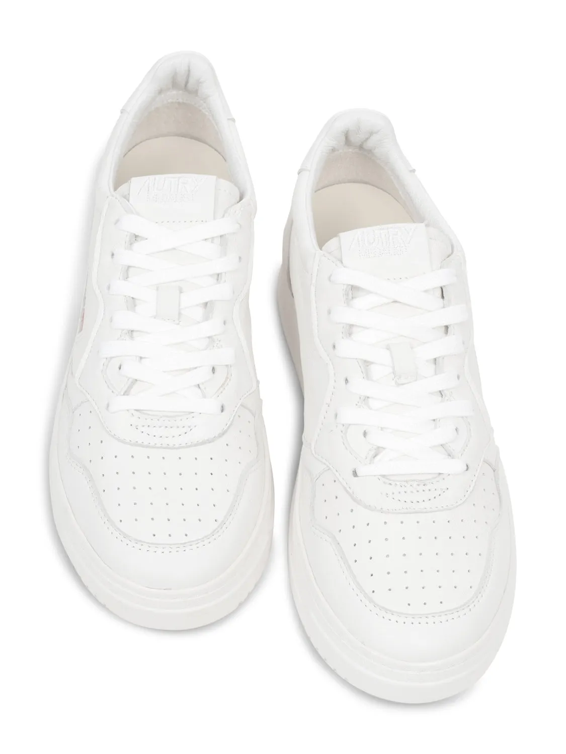 Medalist Low Man Sneaker