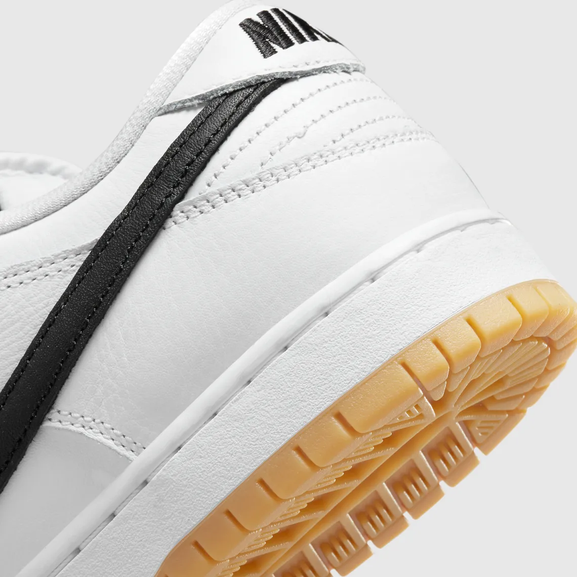 Nike SB Dunk Low Pro Skate Shoes White/Black