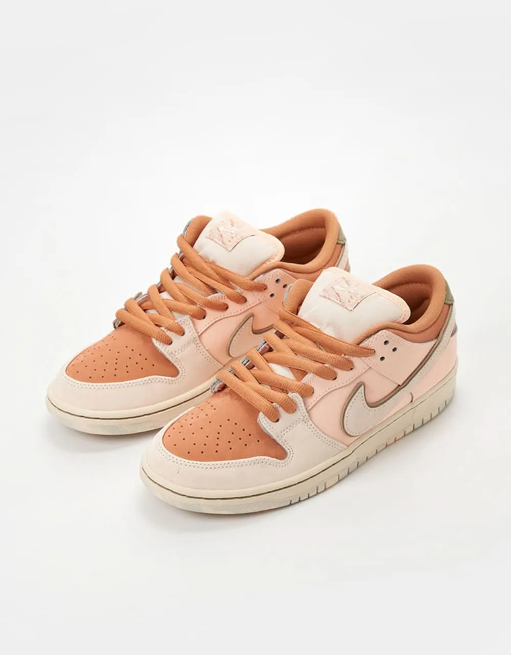 Nike SB 'Trocadero' Dunk Low Pro Premium Skate Shoes - Amber Brown/Guava Ice-Crimson Tint-Hemp