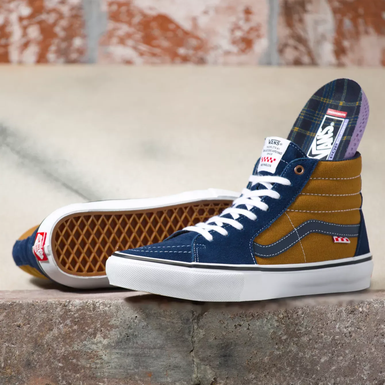 VANS REYNOLDS  SKATE SK8-HI NAVY / GOLDEN BROWN