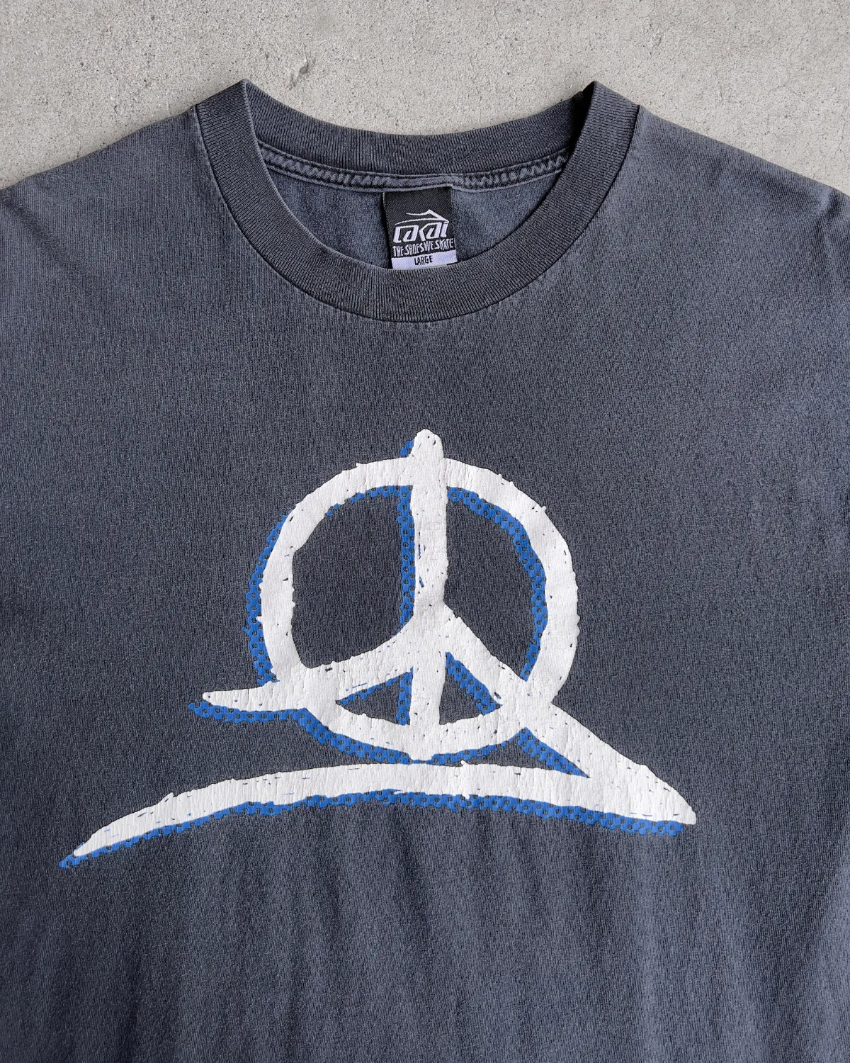 Vintage 2000s Lakai Skateboards Peace Logo Tee