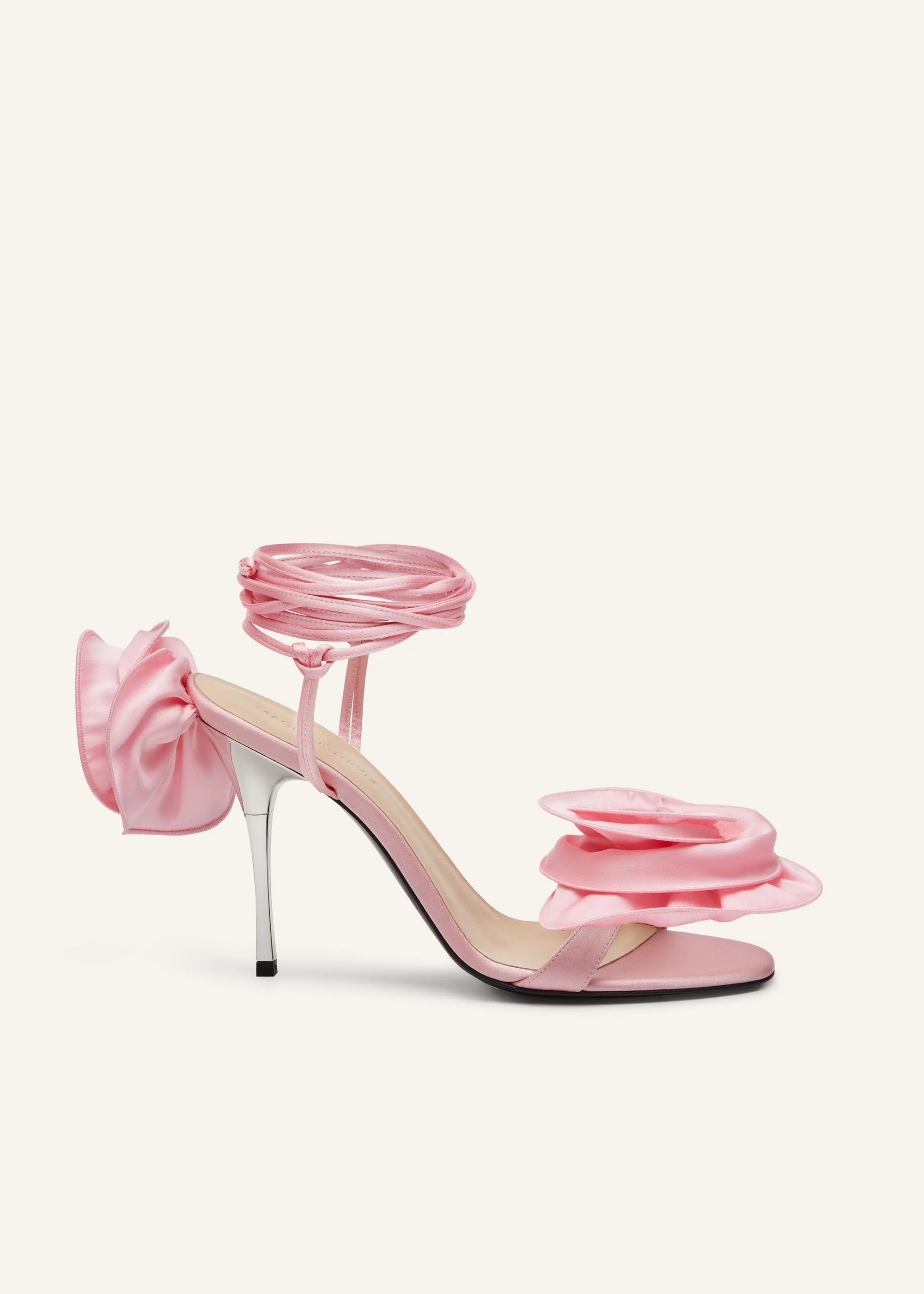 Wrap-around double-flower sandals in pink satin